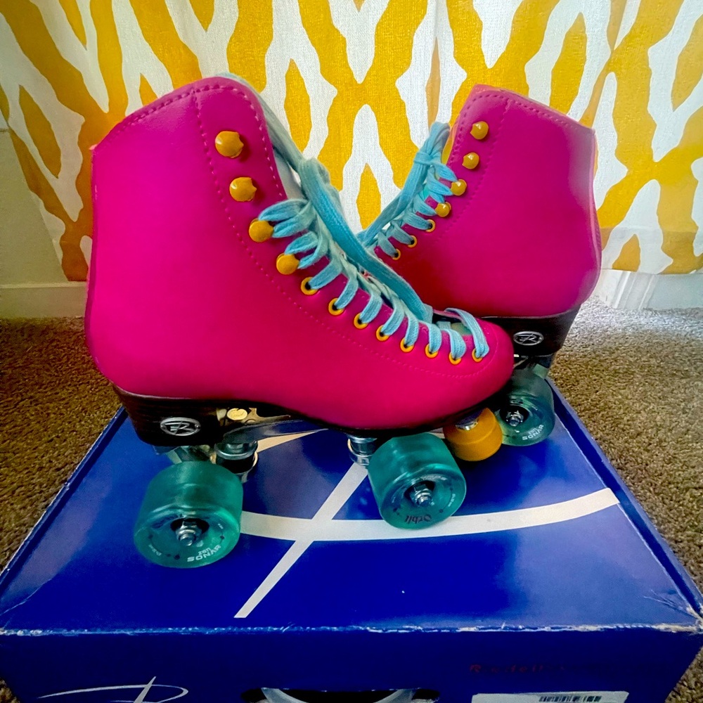 Riedell Roller Skates - image 3
